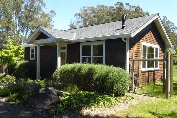 Charming woodshingled cottage on one of the best streets in Point Reyes Station