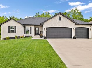 817 E Grouse Rd, Nixa, MO 65714