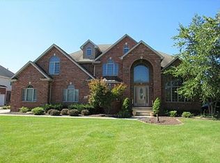 825 Alderbrook Ct, Crown Point, IN 46307