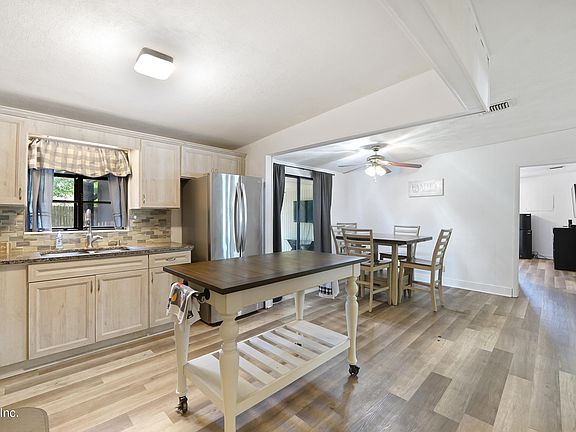 5th image of 7713 LAUDERDALE Drive N