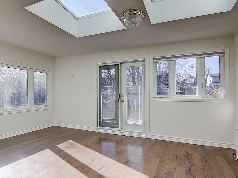 138 Fallingbrook Rd — Photo 15