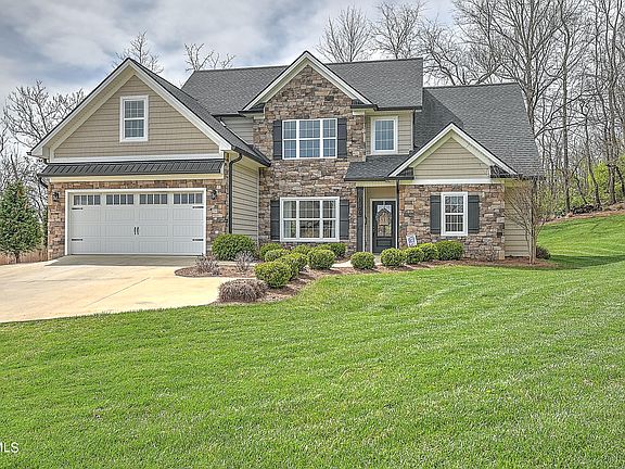 2nd image of 1104 Broad Leaf Dr