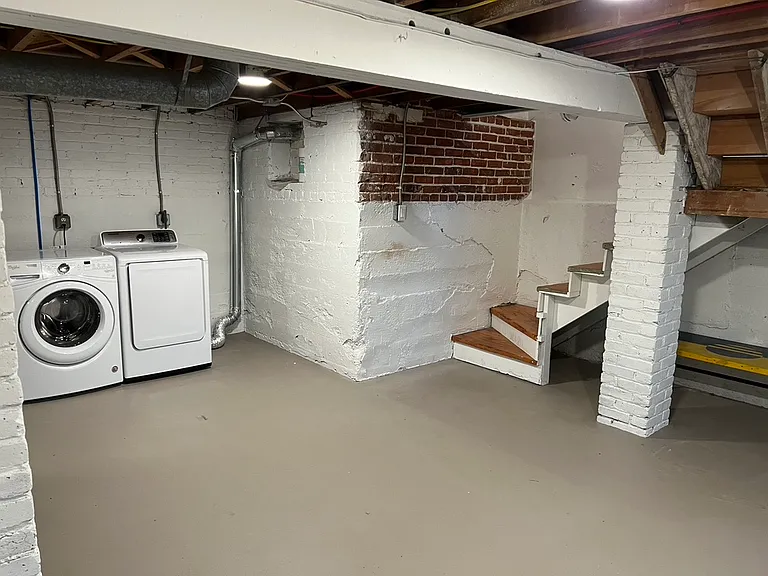 601 S Washington St — Photo 15