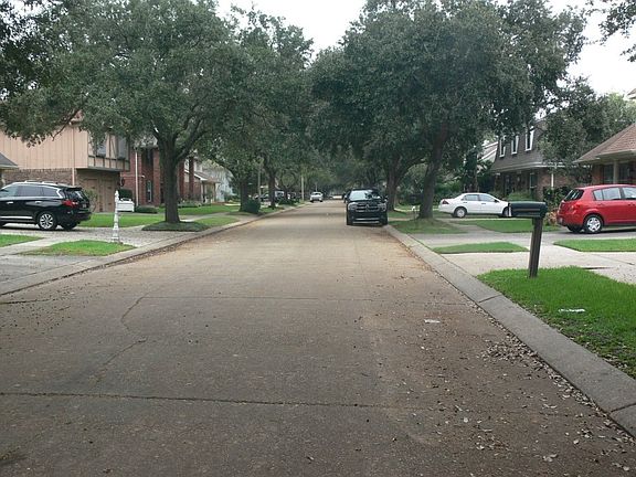 5th image of 4505 Chateau Dr