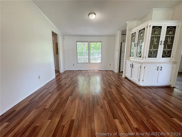 424 Washington Ln — Photo 10