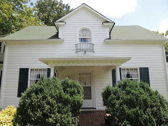 2nd image of 626 E Main St