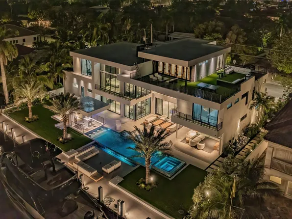 725 SE Poinciana Drive, Fort Lauderdale, FL 33301