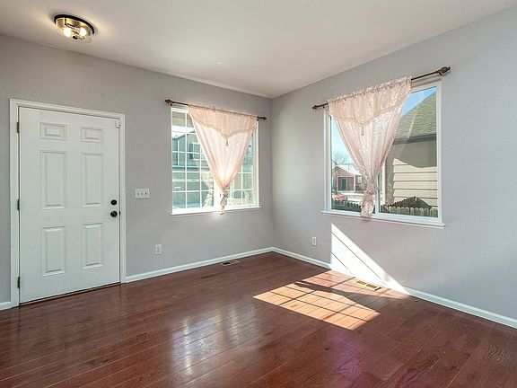3rd image of 7220 Mount Higgins Hts