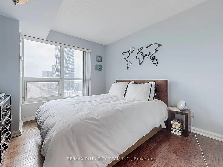 18 Yonge St #2904 — Photo 11
