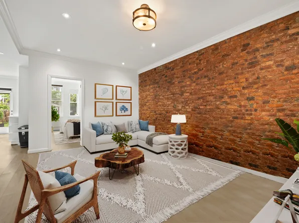 629 45th Street image 2 of 14