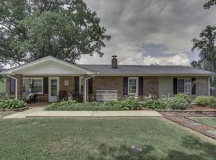 301 Whitson Rd, Bethpage, TN 37022