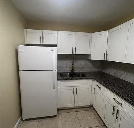 5th image of 4719 NW 7th St APT 301