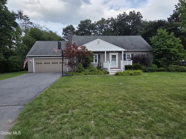 17 Sherwood Drive, Queensbury, NY 12804