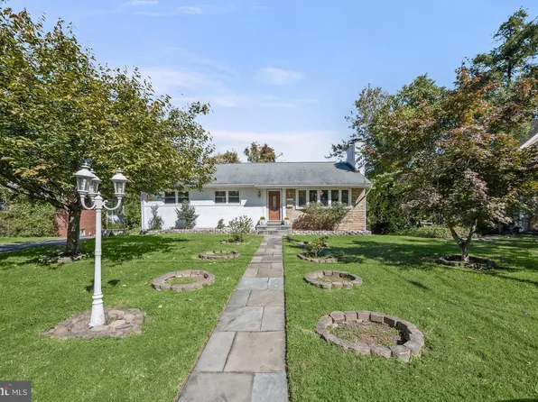 9331 E Parkhill Dr, Bethesda, MD 20814