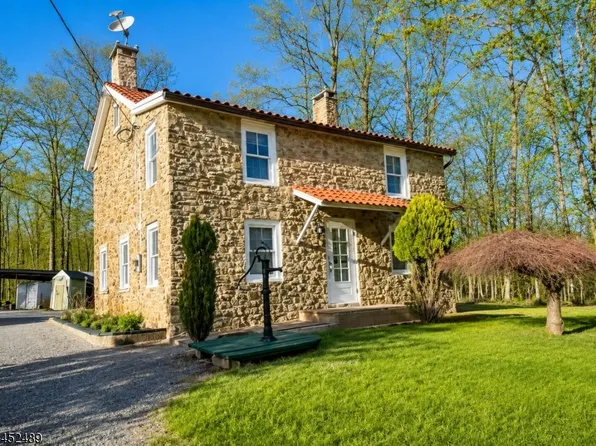 110 Van Syckels Rd, Hampton, NJ 08827