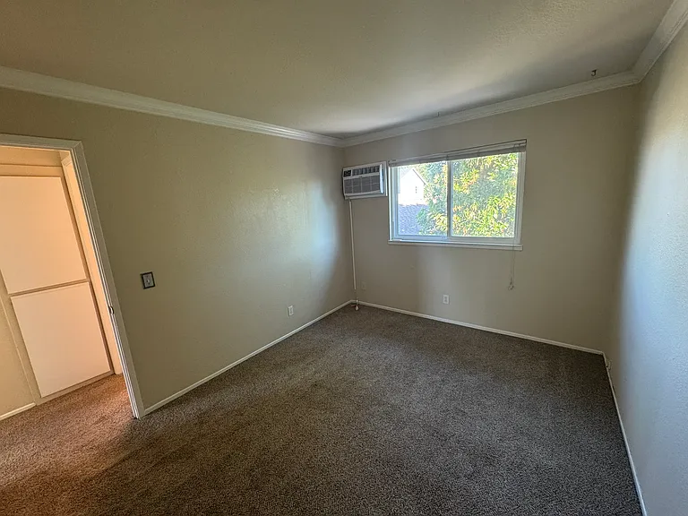 383 N M St #2 — Photo 10