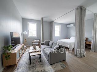 2 Balsam Ave S, Hamilton, ON L8M 3B1