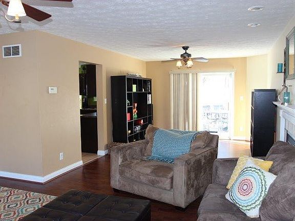 4th image of 7781 Ravenwood Ln