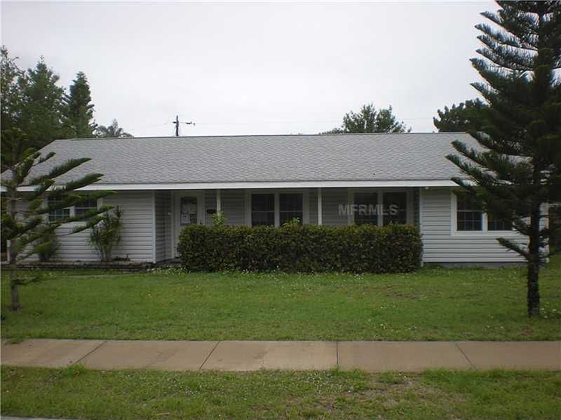 1st image of 2451 Pelican Dr