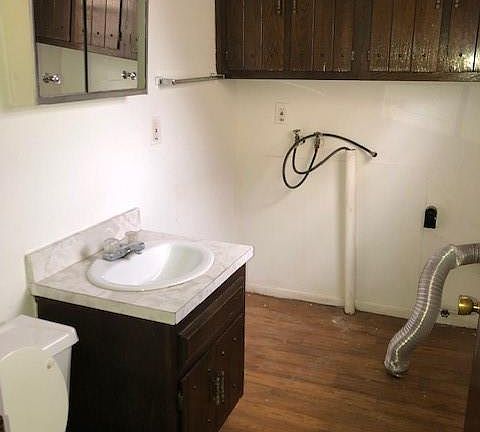 5th image of 887 Arden Ave #889