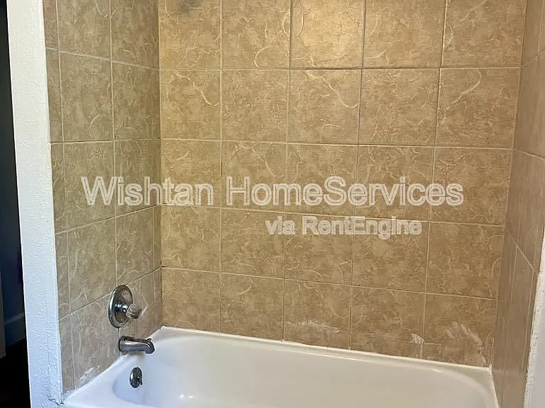 322 S Madison St #2 — Photo 11