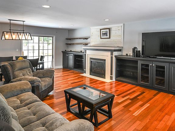 4th image of 23 Kimberly Ln