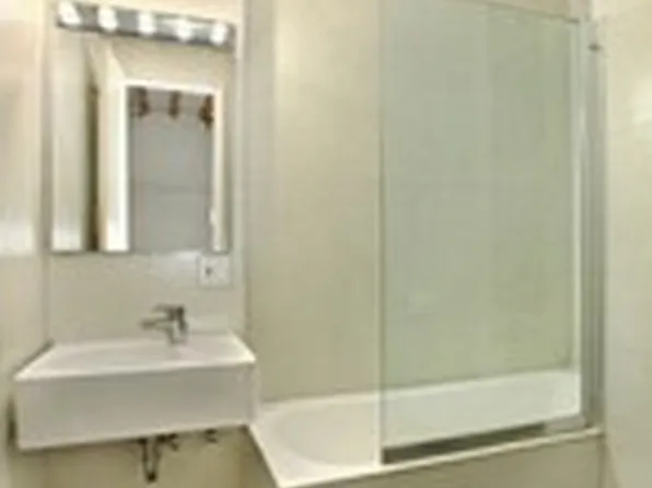 212 Forsyth image 1 of 5