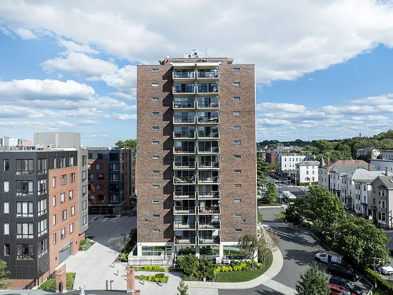 The Longwood — Photo 18