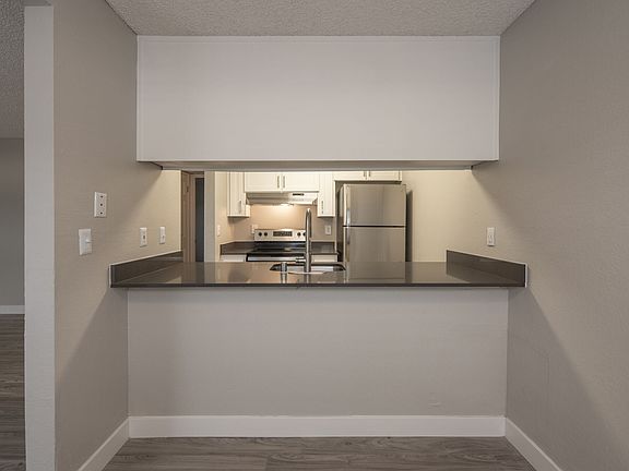 4th image of 3300 Parkside Dr APT 7