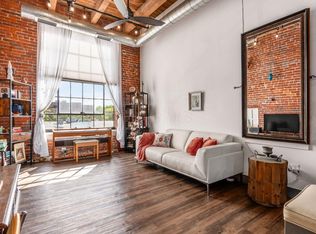 570 S Front St APT 211, Columbus, OH 43215