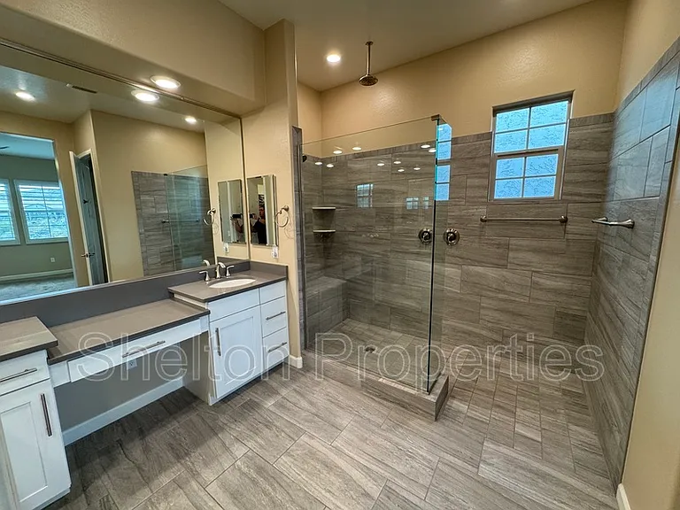 20614 W Hillcrest Blvd — Photo 10