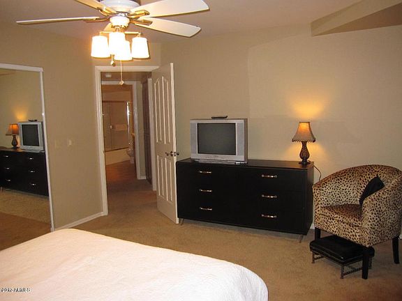 4th image of 5104 N 32nd St Unit 228