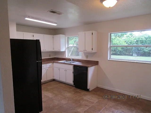 1953 Nelson Ave — Photo 9