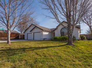 11555 Wales Dr, Redding, CA 96003