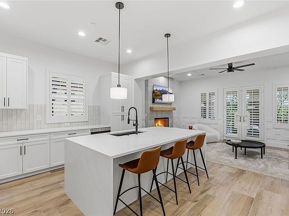 2nd image of 11280 Granite Ridge Dr Unit 1044