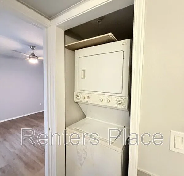 1207 S Quaker Ave #101 — Photo 10