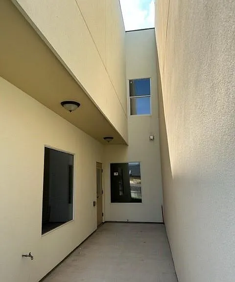 3920 W Daffodil Ave — Photo 21