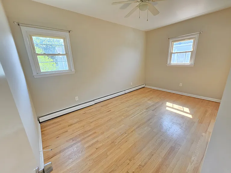 437 Broad St #2 — Photo 9