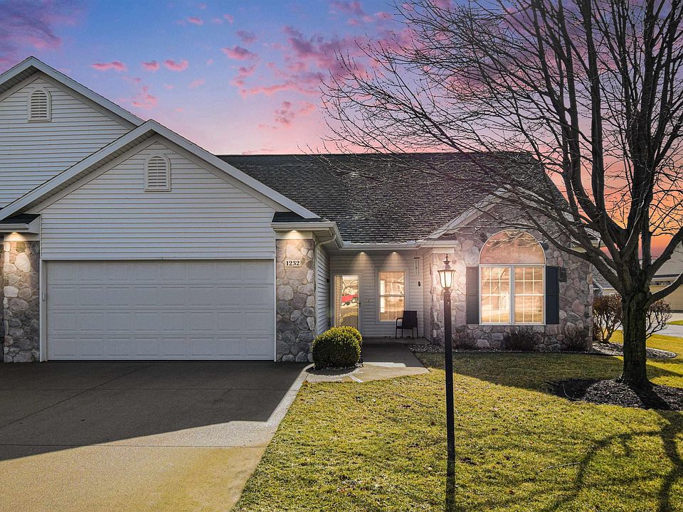 1st image of 1232 Park Way #32