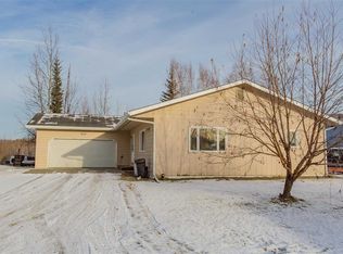 486 Carlton Dr, Fairbanks, AK 99701