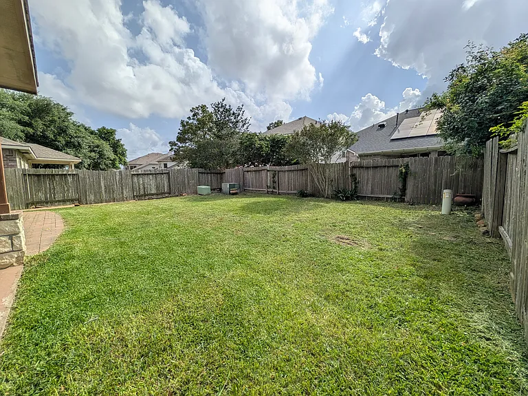6038 Starbrook Creek Dr — Photo 4
