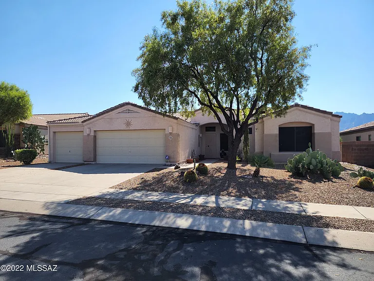 11598 N Flat Iron Dr — Photo 2
