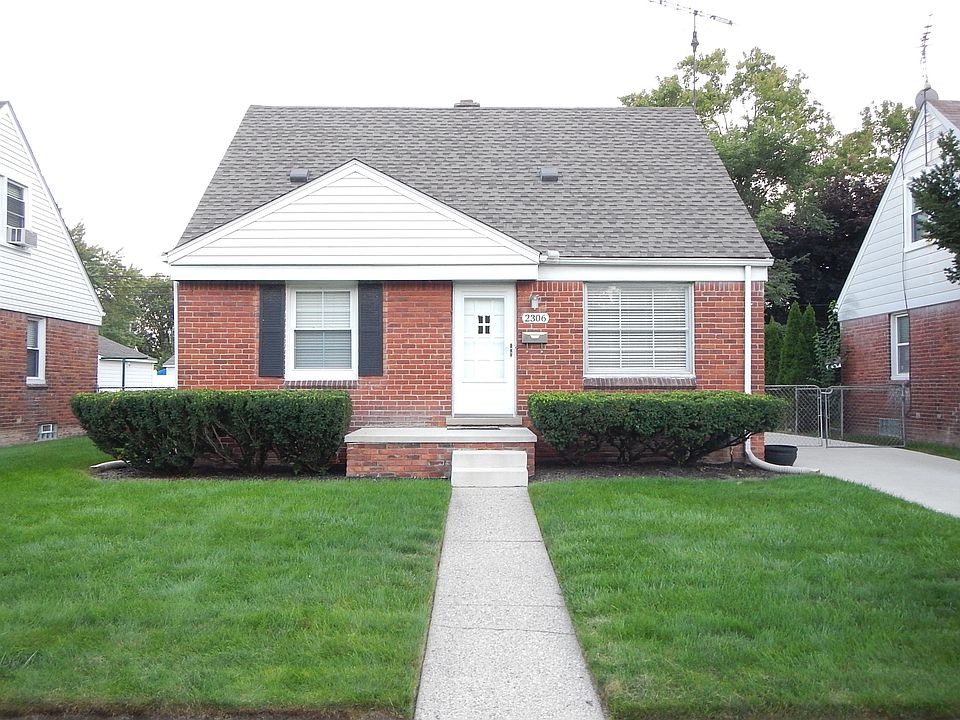 1st image of 2306 E Lincoln Ave