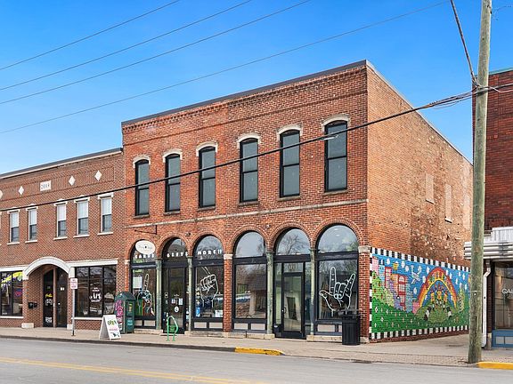 2nd image of 1113 Broadway
