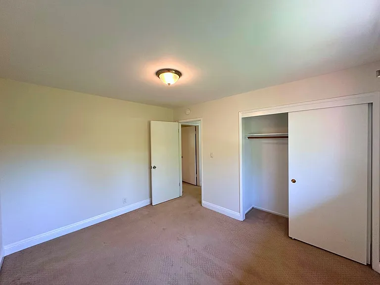 2047 Montecito Ave #13 — Photo 14