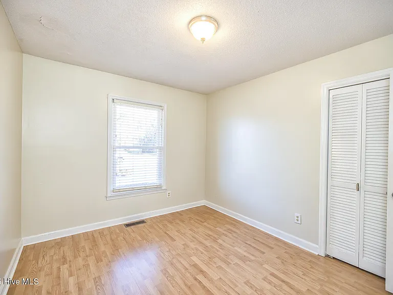 310 R L Honeycutt Dr — Photo 24