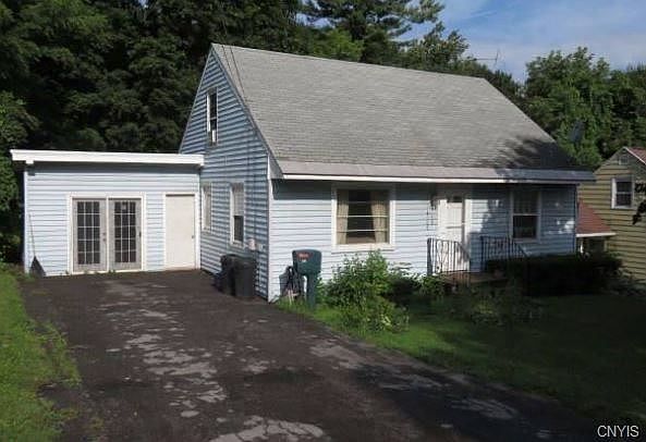2nd image of 312 Seeley Rd