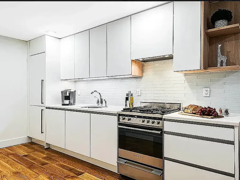 219 S 3rd St #2R — Photo 3