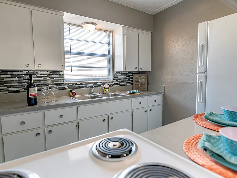 Seaside Apartments — Photo 12