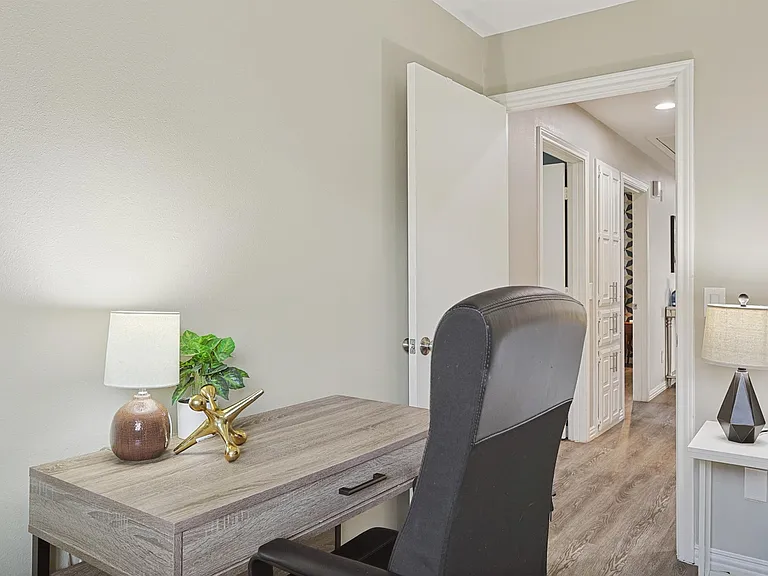 812 Green Brook Dr — Photo 32